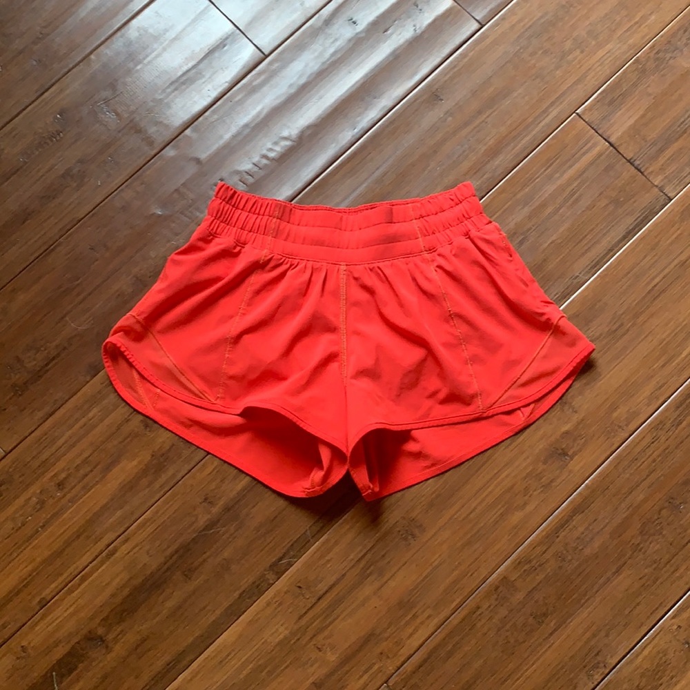 ❤️RED LULULEMON SHORTS❤️